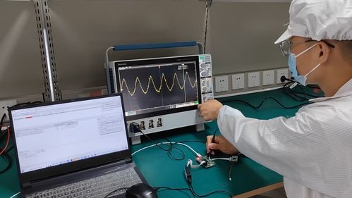 從校園到流水線 大學(xué)生團隊研發(fā)“火眼”微芯片，革新電子材料制造